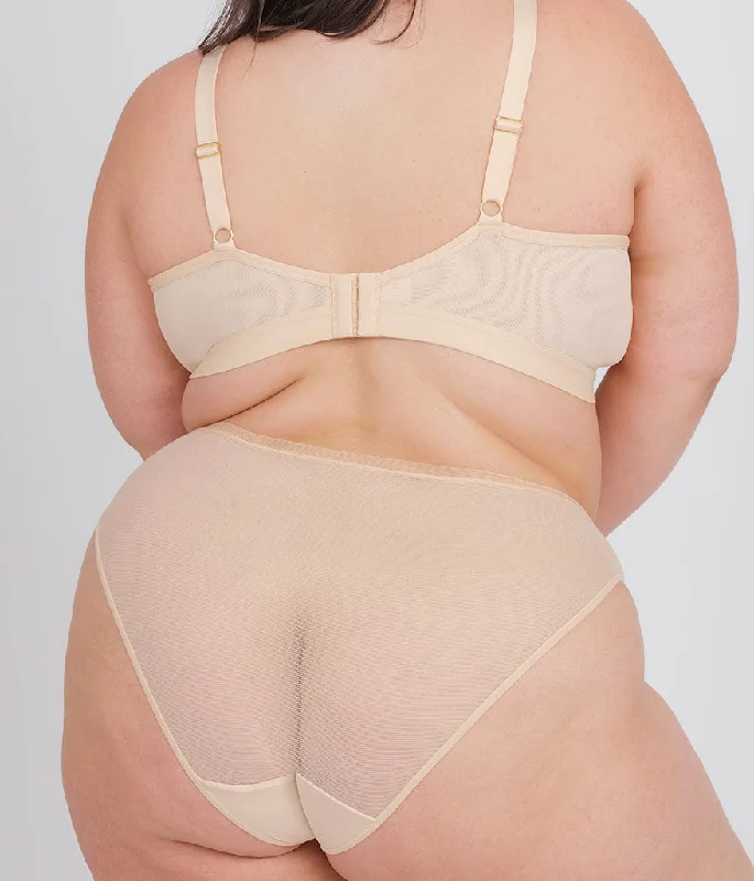 The Busty Bra: Toasted Almond