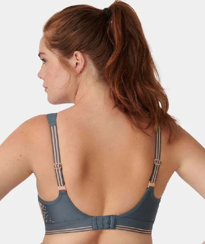 Triumph Triaction Extreme Lite Wire-free Sports Bra - Grey