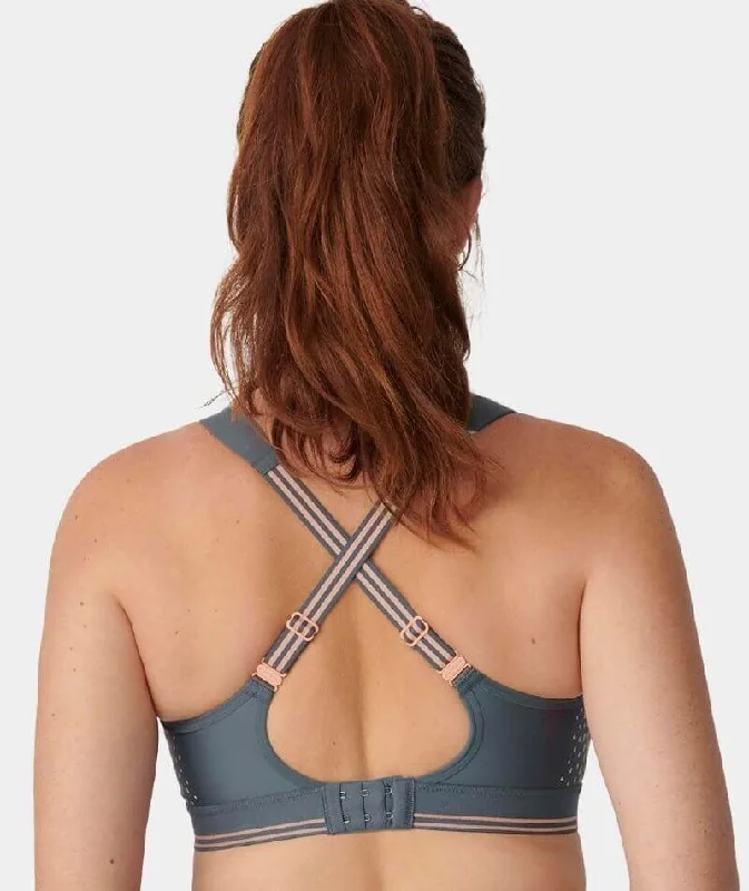 Triumph Triaction Extreme Lite Wire-free Sports Bra - Grey