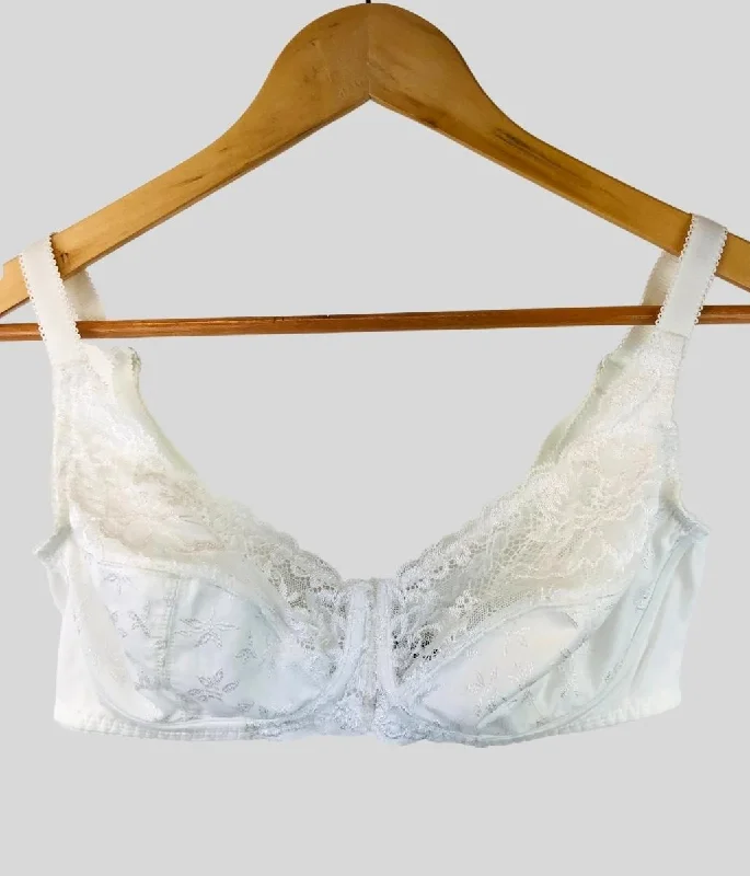 White Lace Trim Flower Non Padded Full Cup Bra Seconds